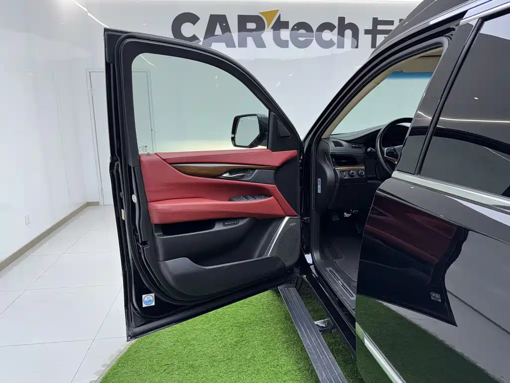 CADILLAC ESCALADE ESCALADE