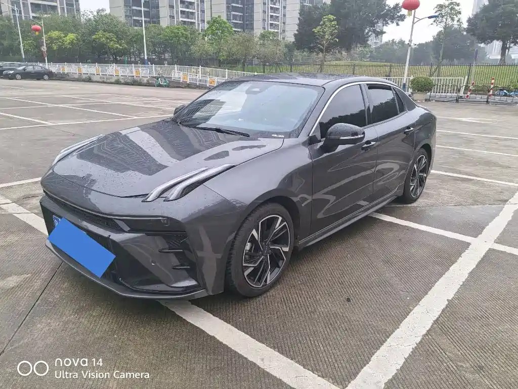 Купить Lynk & Co 03