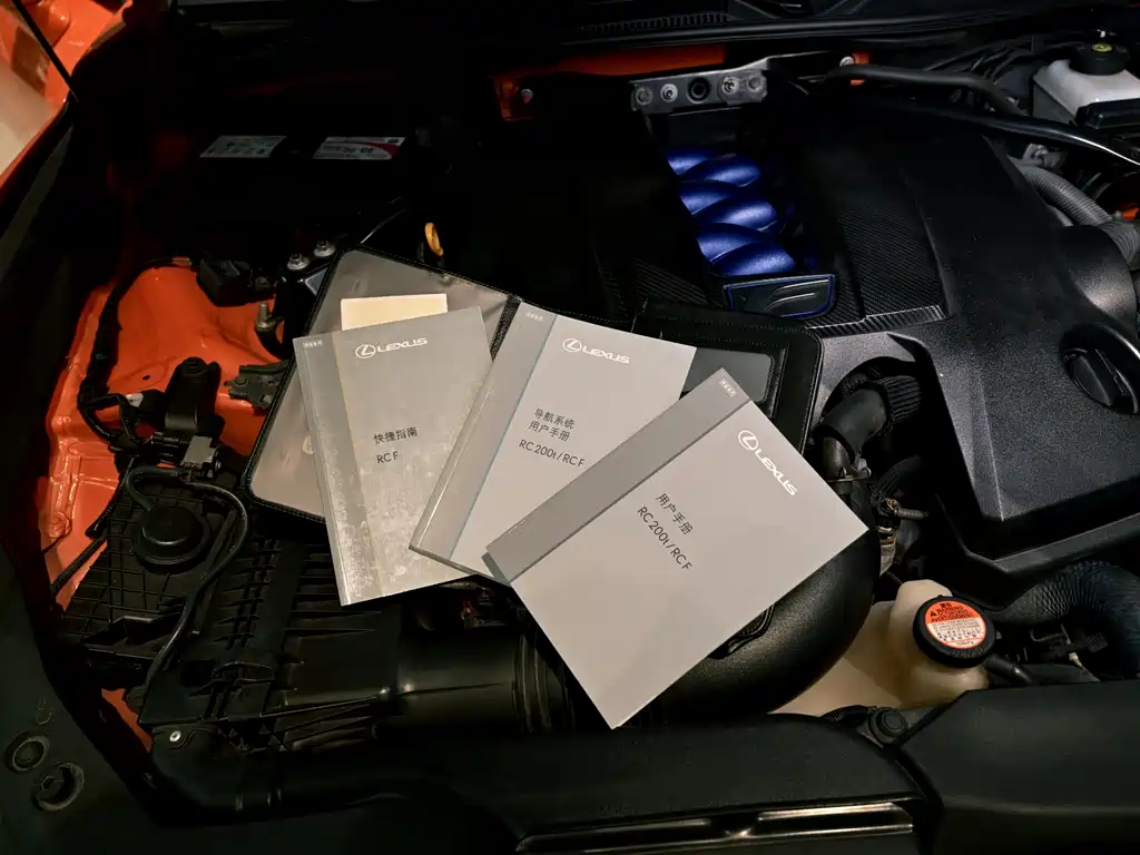 Lexus RC F 2016 F 5.0L