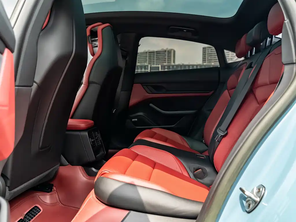 Porsche Taycan — миниатюра 13