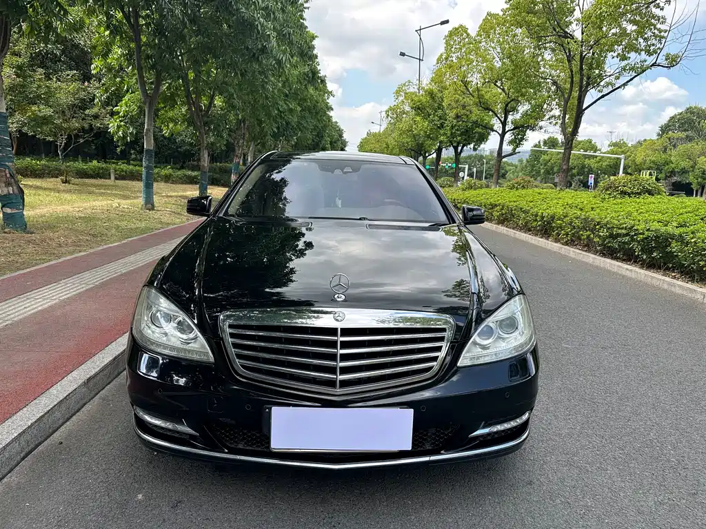 Mercedes-Benz S-Class — миниатюра 2