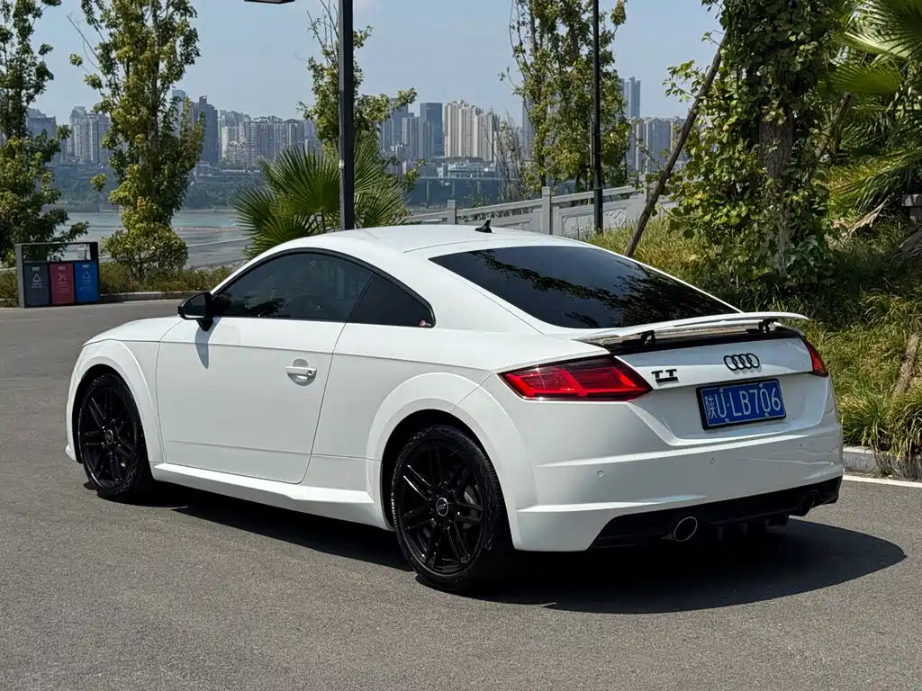 Audi TT — миниатюра 4
