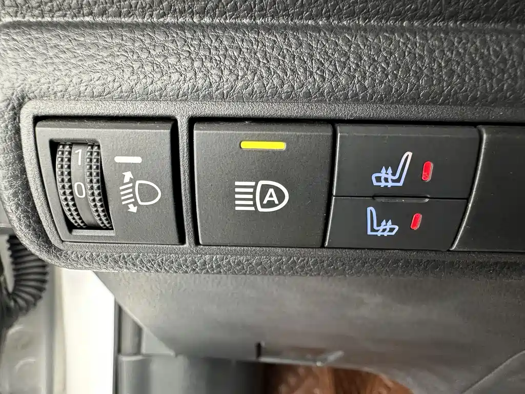 Toyota Corolla — миниатюра 12