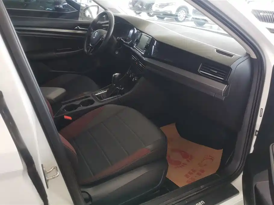 Volkswagen Bora 2020 1.5L AT Comfort