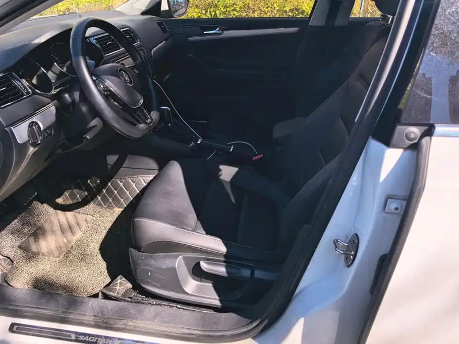 Volkswagen Sagitar — миниатюра 9