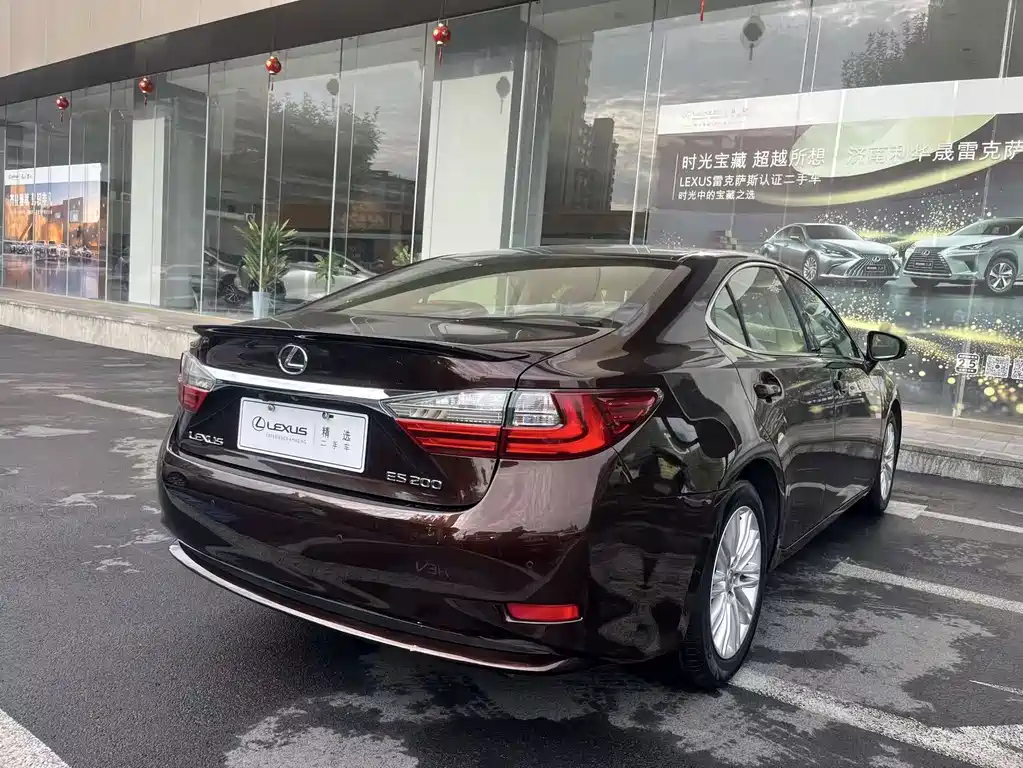 Lexus ES — миниатюра 5