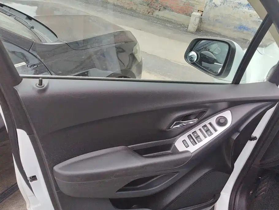 Chevrolet Trax — миниатюра 7