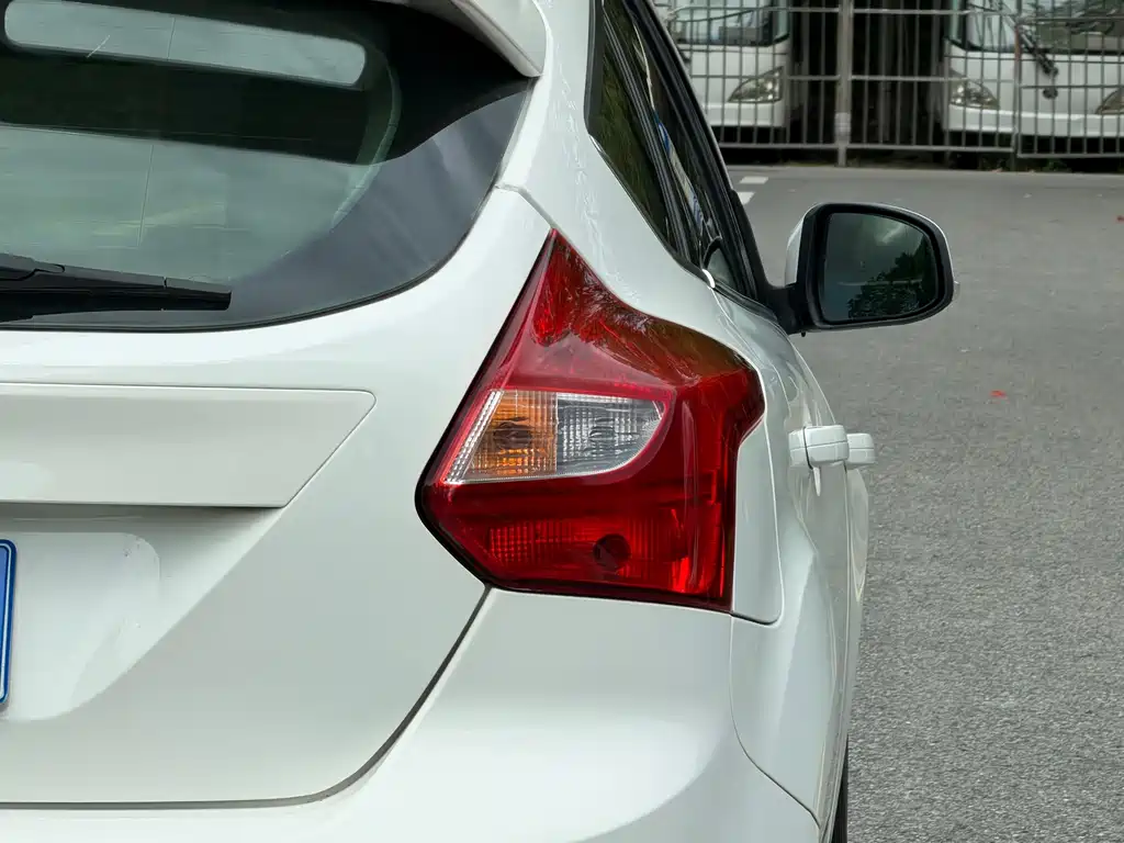 Ford Focus — миниатюра 17