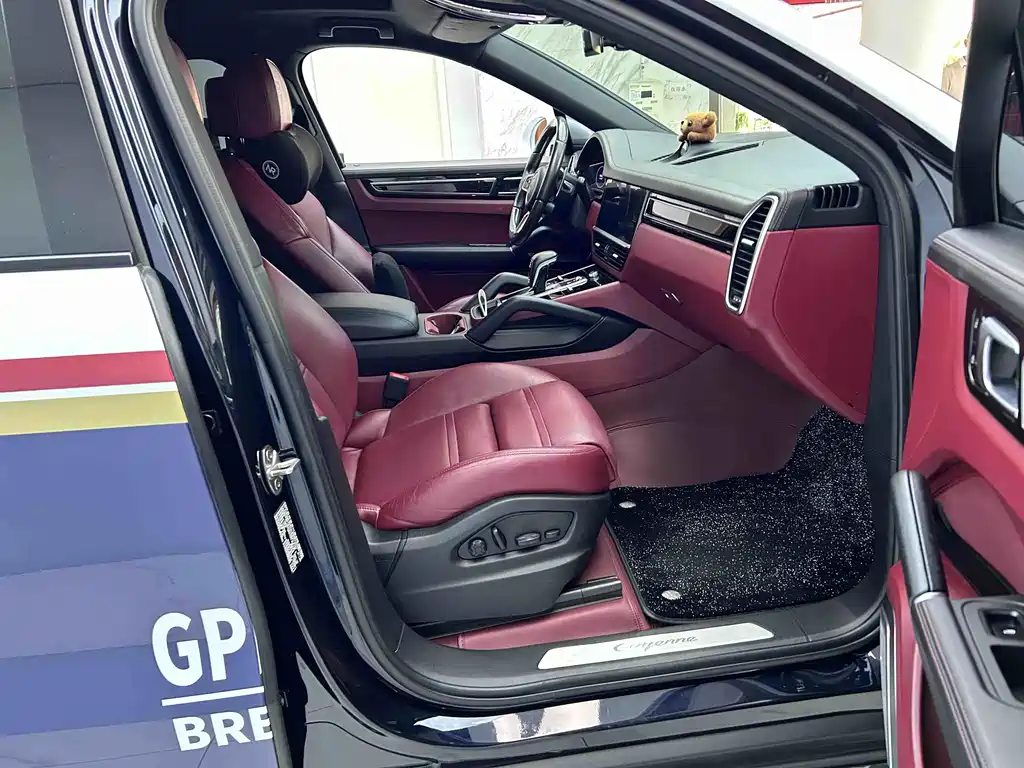 Porsche Cayenne Hybrid — миниатюра 16