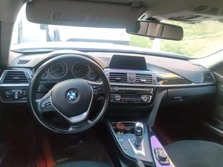 BMW 3 Series — миниатюра 12
