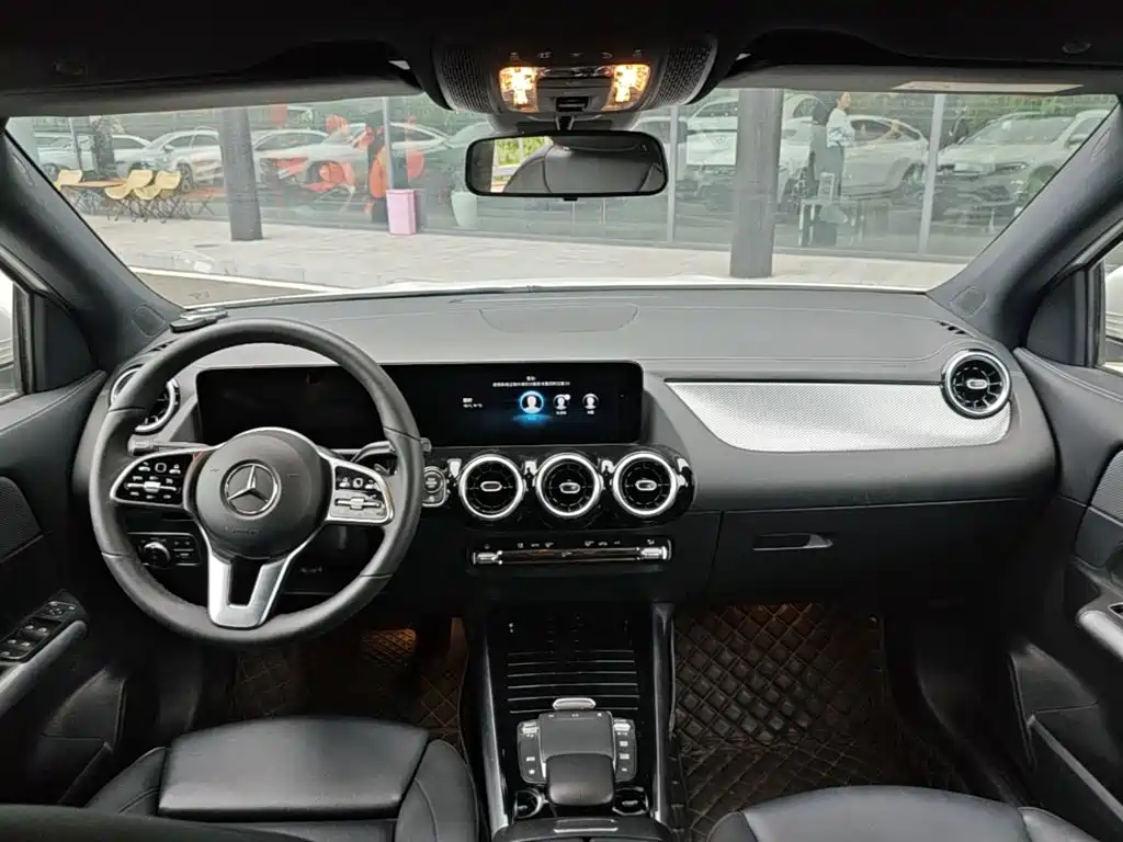 Mercedes-Benz GLA — миниатюра 10