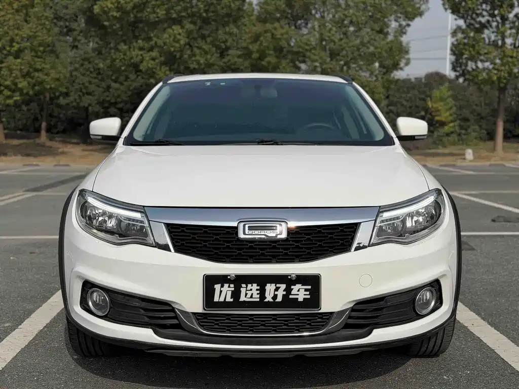 Qoros Qoros 3 2016