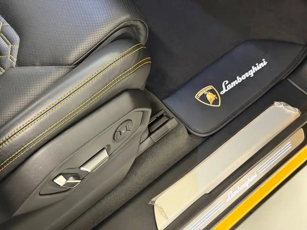 Lamborghini Urus — миниатюра 14