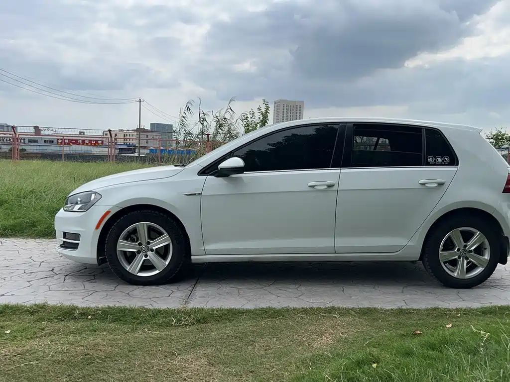 Volkswagen Golf — миниатюра 5