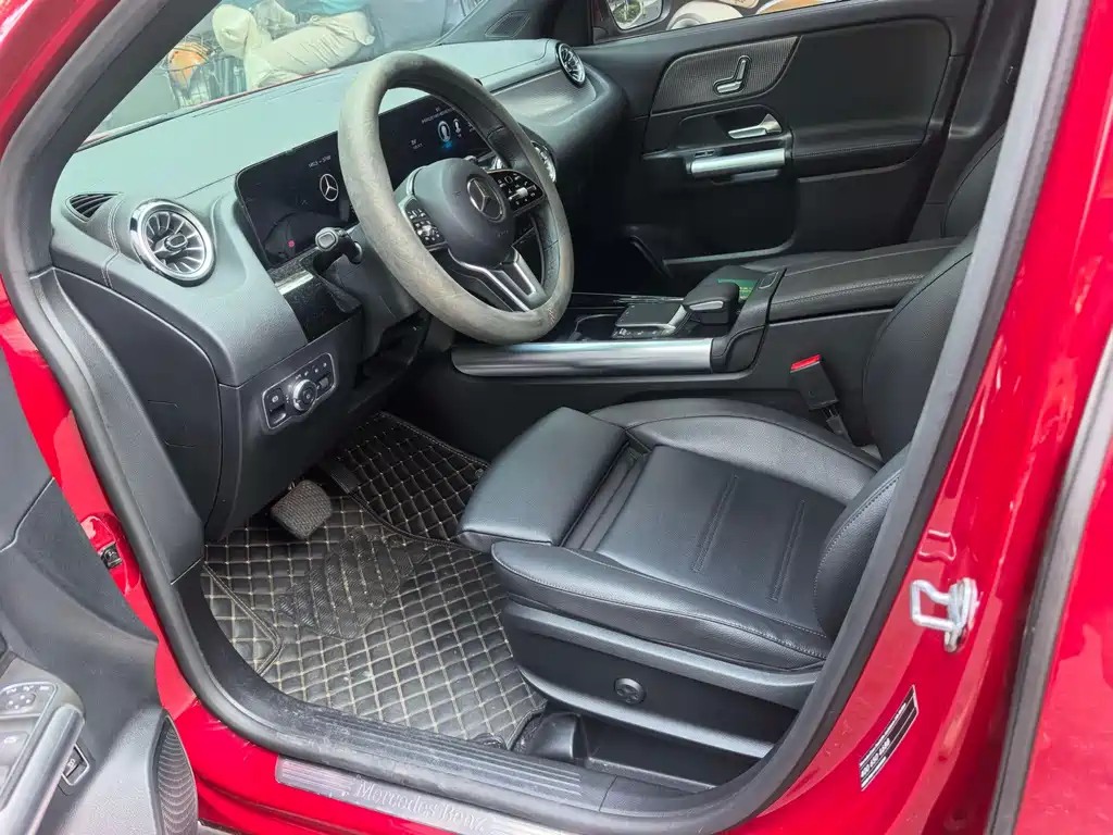 Mercedes-Benz GLA — миниатюра 10