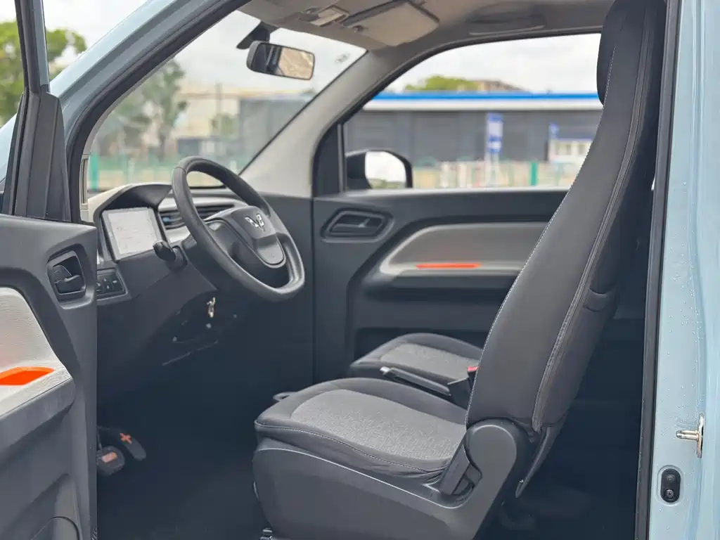 Wuling MINIEV — миниатюра 4