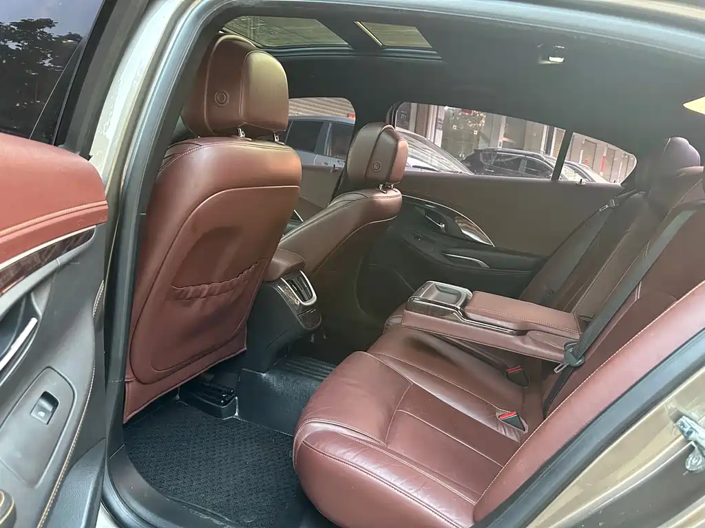 Buick LaCrosse — миниатюра 12