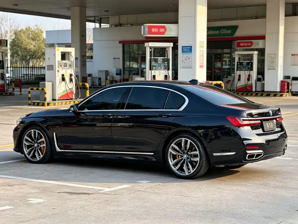 BMW 7 Series 7 2018 740Li xDrive Premium M Sport
