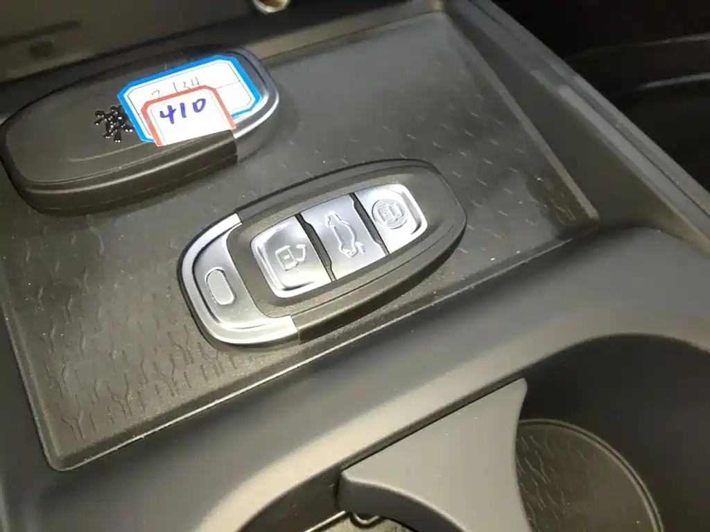 Hongqi E-QM5 2025 500km