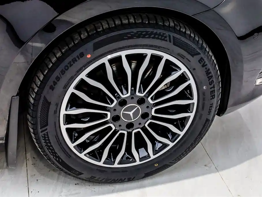 MERCEDES-BENZ V CLASS