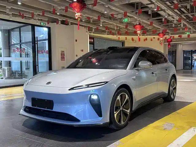 NIO NIO ET5T 2024