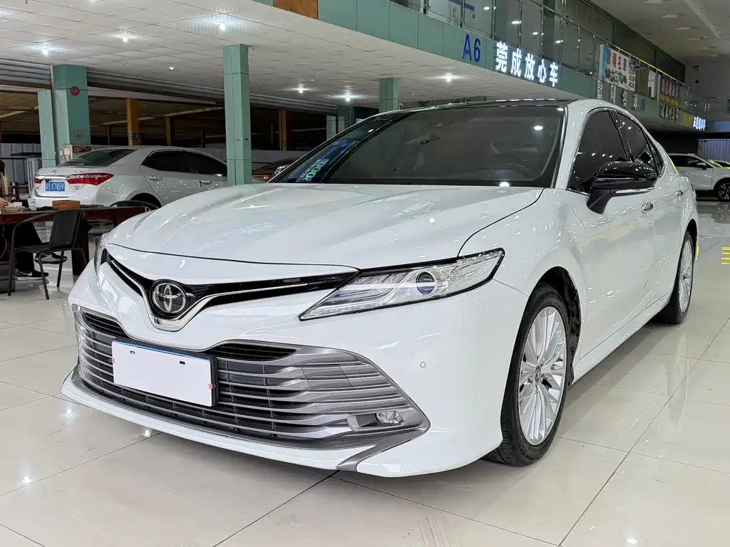 Toyota Camry 2019