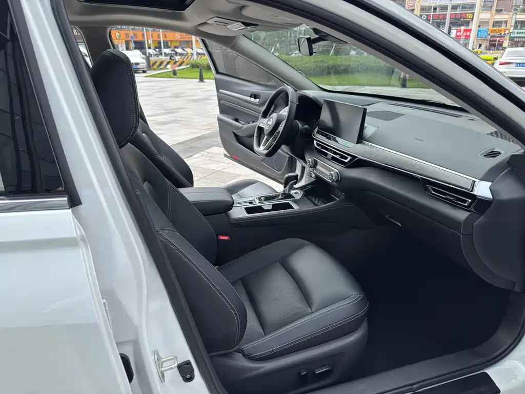 Nissan Teana — миниатюра 12