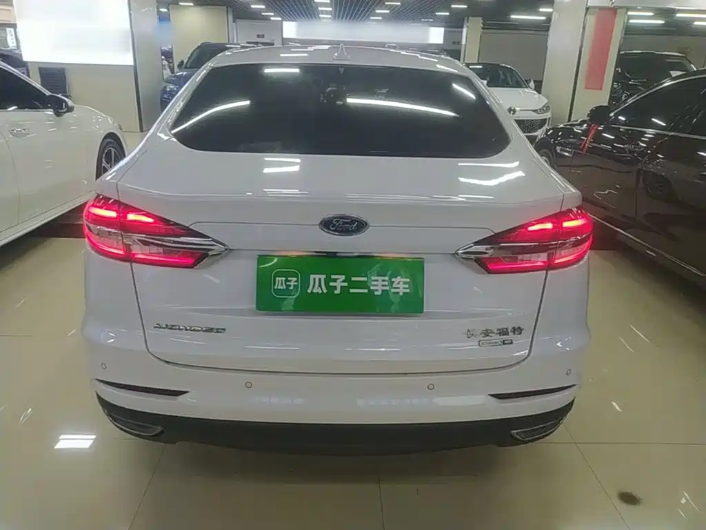Ford Mondeo — миниатюра 6