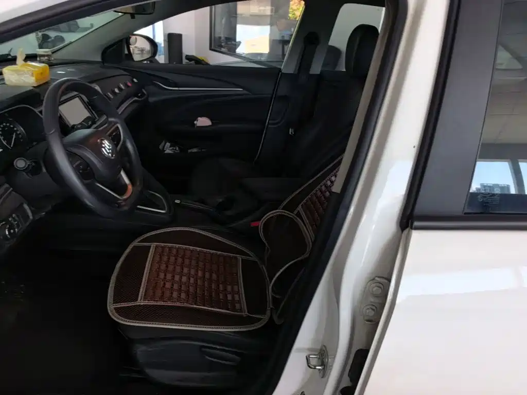 Buick Excelle — миниатюра 11