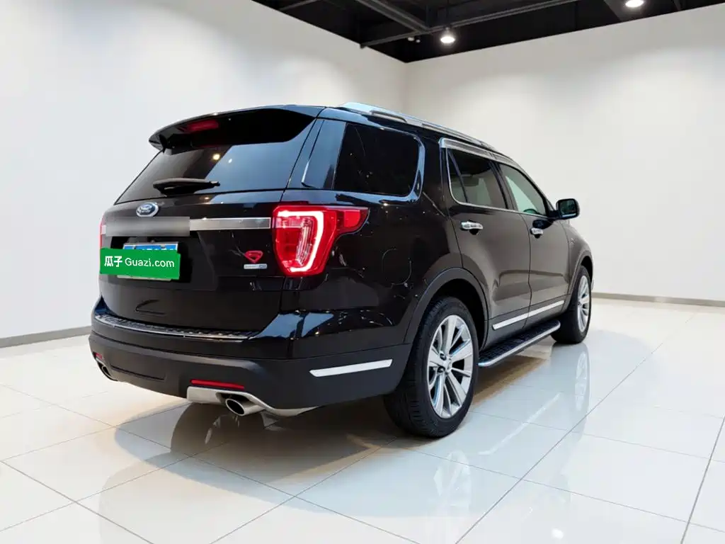 Ford Explorer (Import) — миниатюра 4