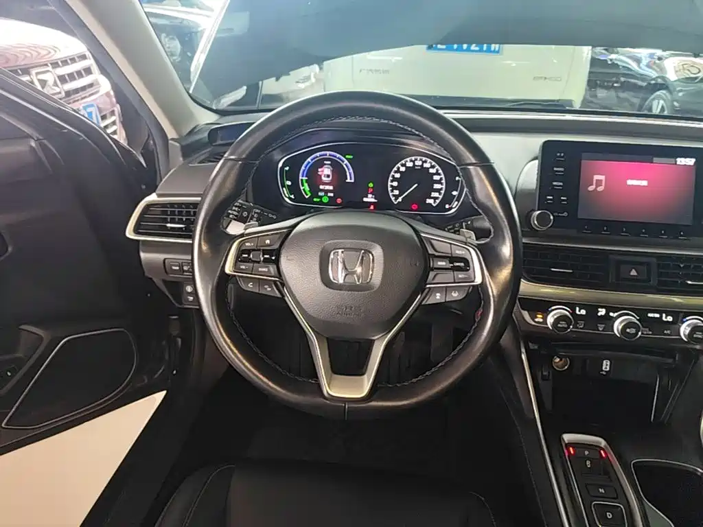 Honda Accord — миниатюра 11