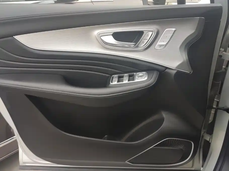 Roewe RX5 MAX — миниатюра 7