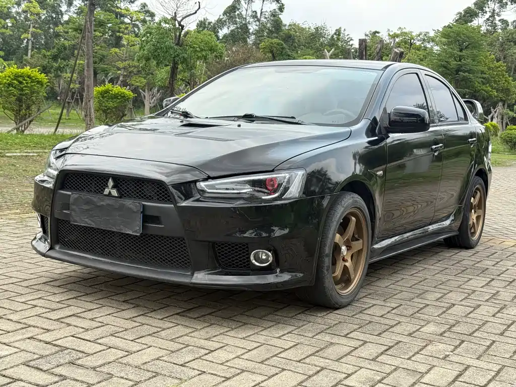 Mitsubishi Lancer EX 2013