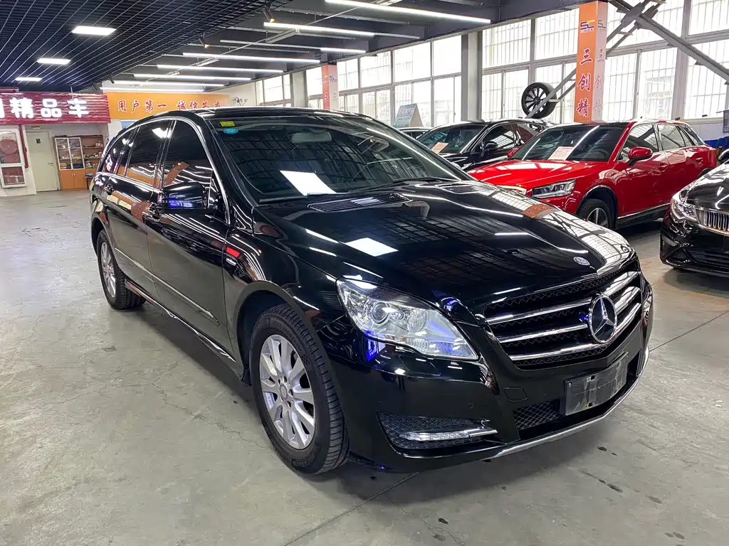 Mercedes-Benz R 2017 R 320 4MATIC