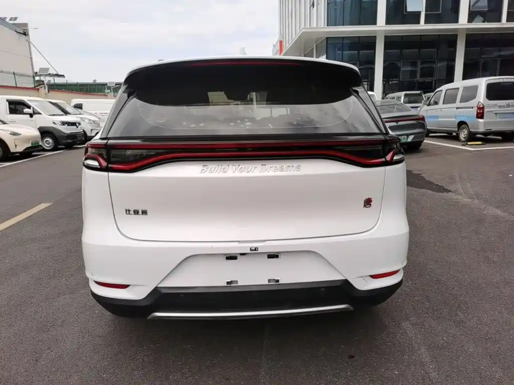 BYD Tang — миниатюра 6