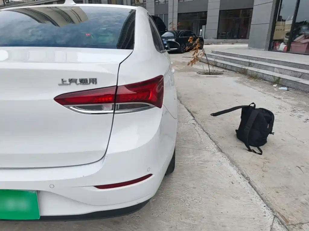 Buick Excelle — миниатюра 8