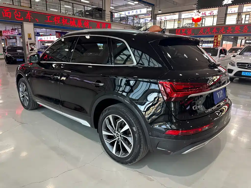 Audi Q5L — миниатюра 9