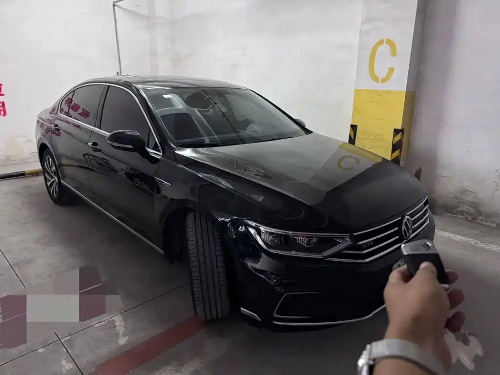 Volkswagen Magotan PHEV — миниатюра 6