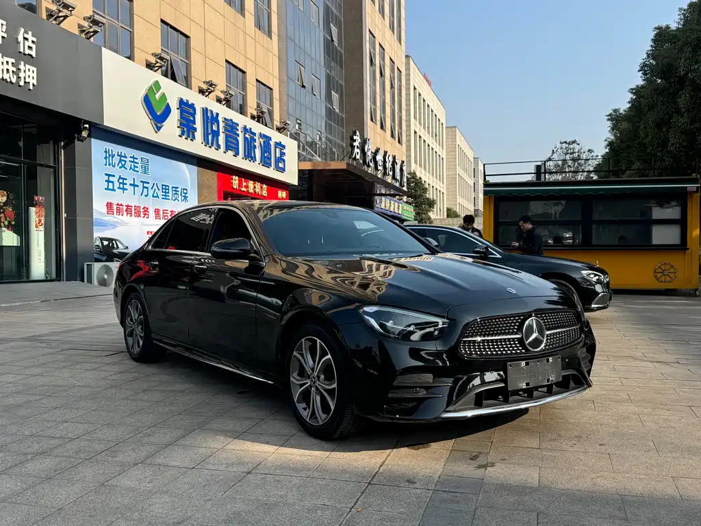 MERCEDES-BENZ E CLASS