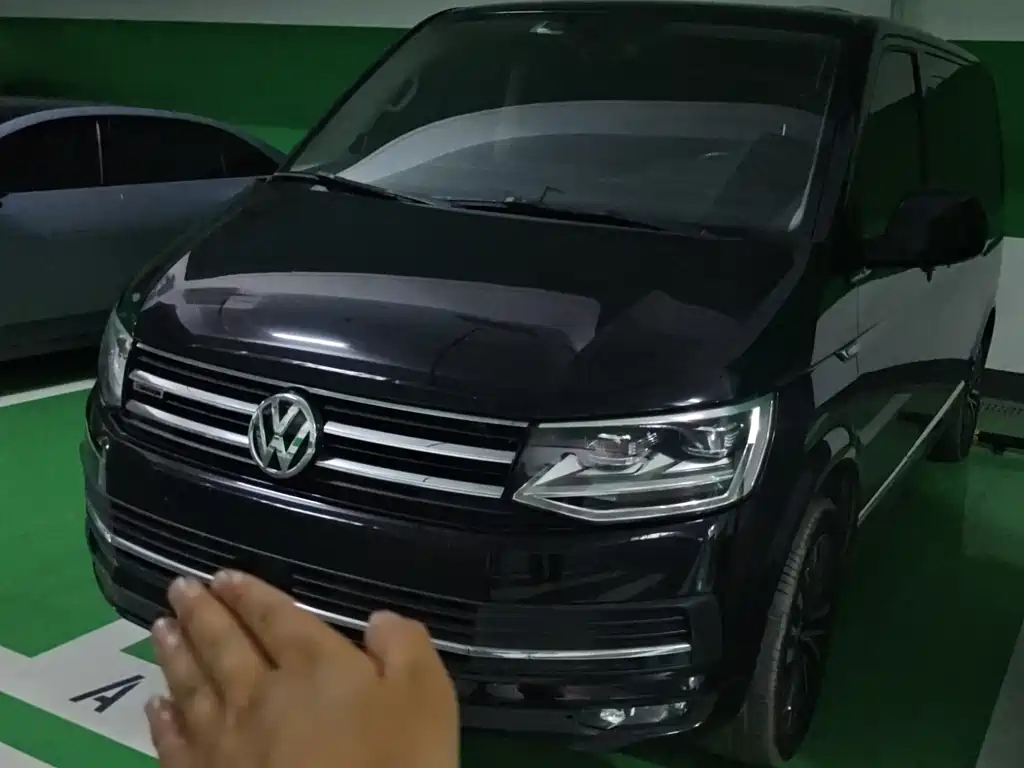 Купить Volkswagen Multivan