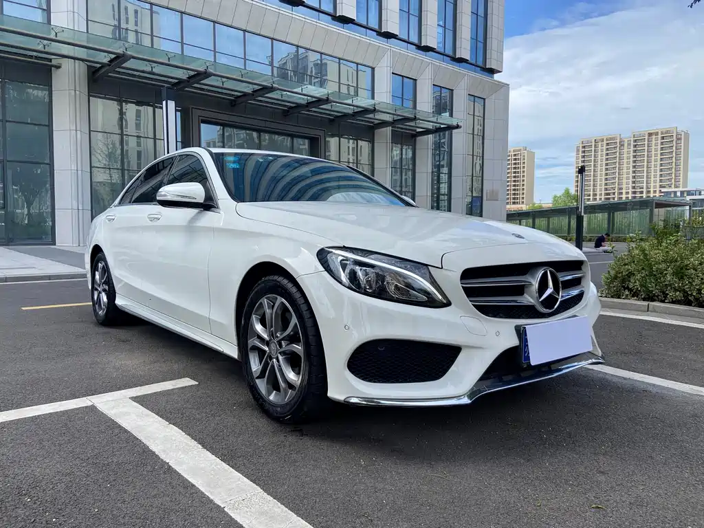 Mercedes-Benz C-Class — миниатюра 7
