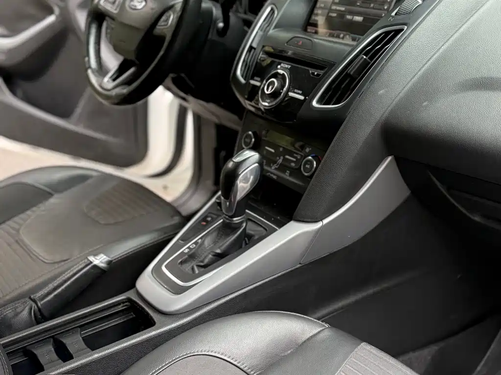 Ford Focus — миниатюра 6