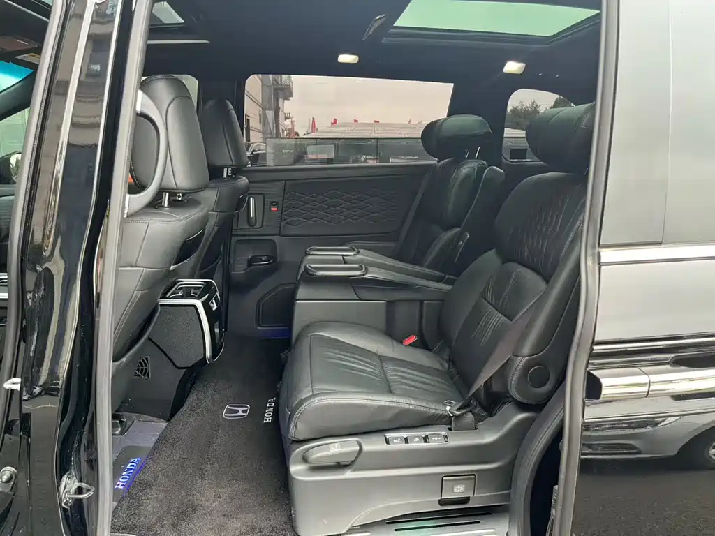 Honda Elysion — миниатюра 3