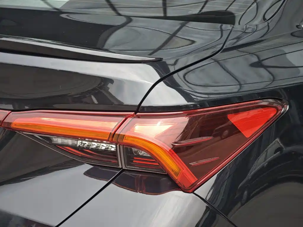 Toyota Avalon — миниатюра 13