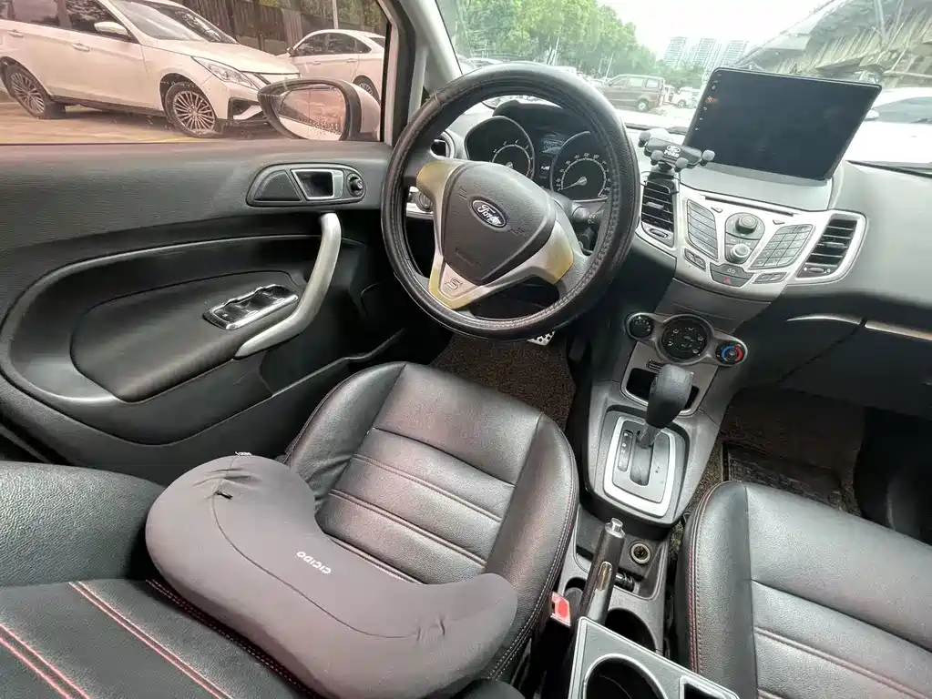 Ford Fiesta — миниатюра 14