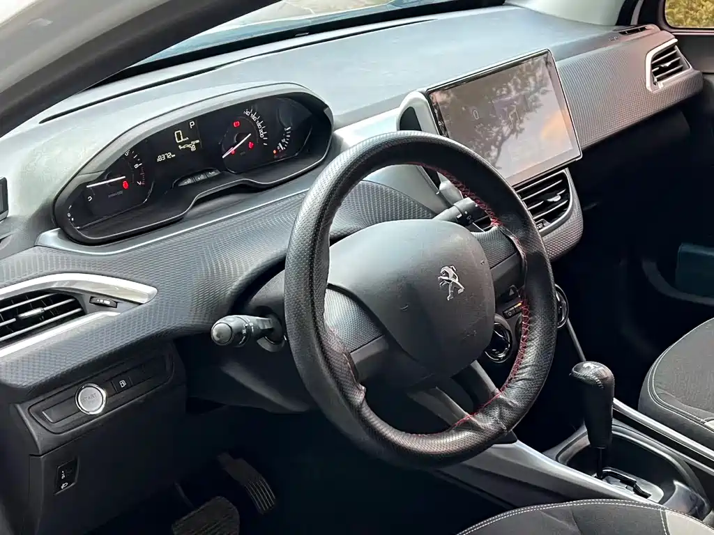 Peugeot 2008 — миниатюра 4