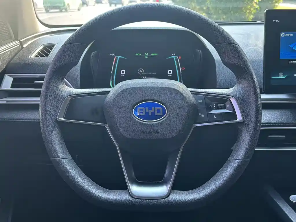 BYD E2