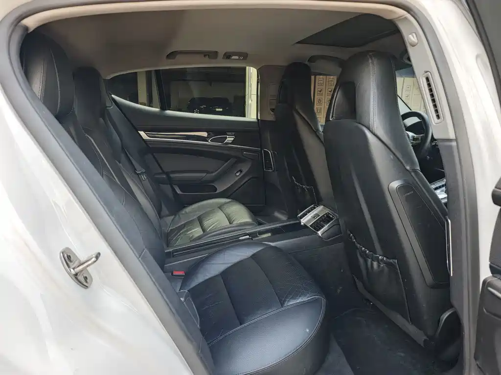 Porsche Panamera — миниатюра 10