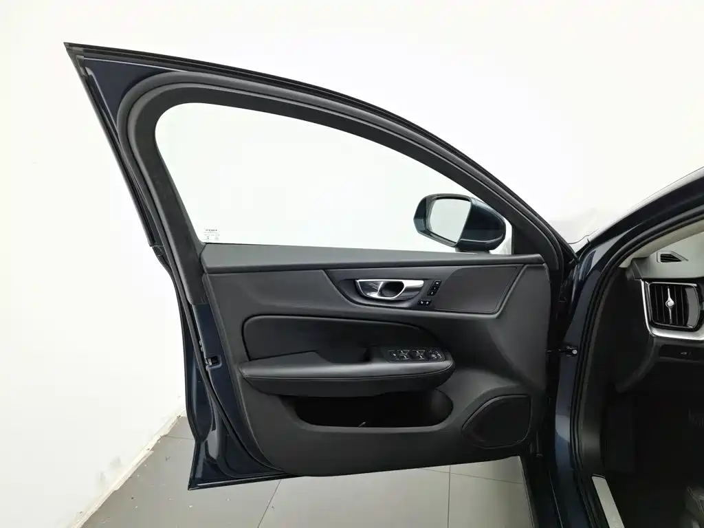 Volvo S60 — миниатюра 8