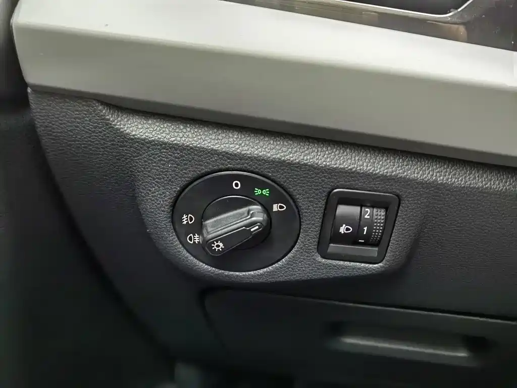 Volkswagen Lavida — миниатюра 21